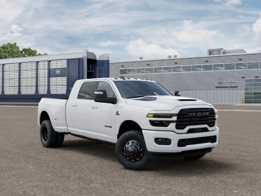 New 2027 Bright White Clear-Coat Exterior Paint RAM Laramie image 5
