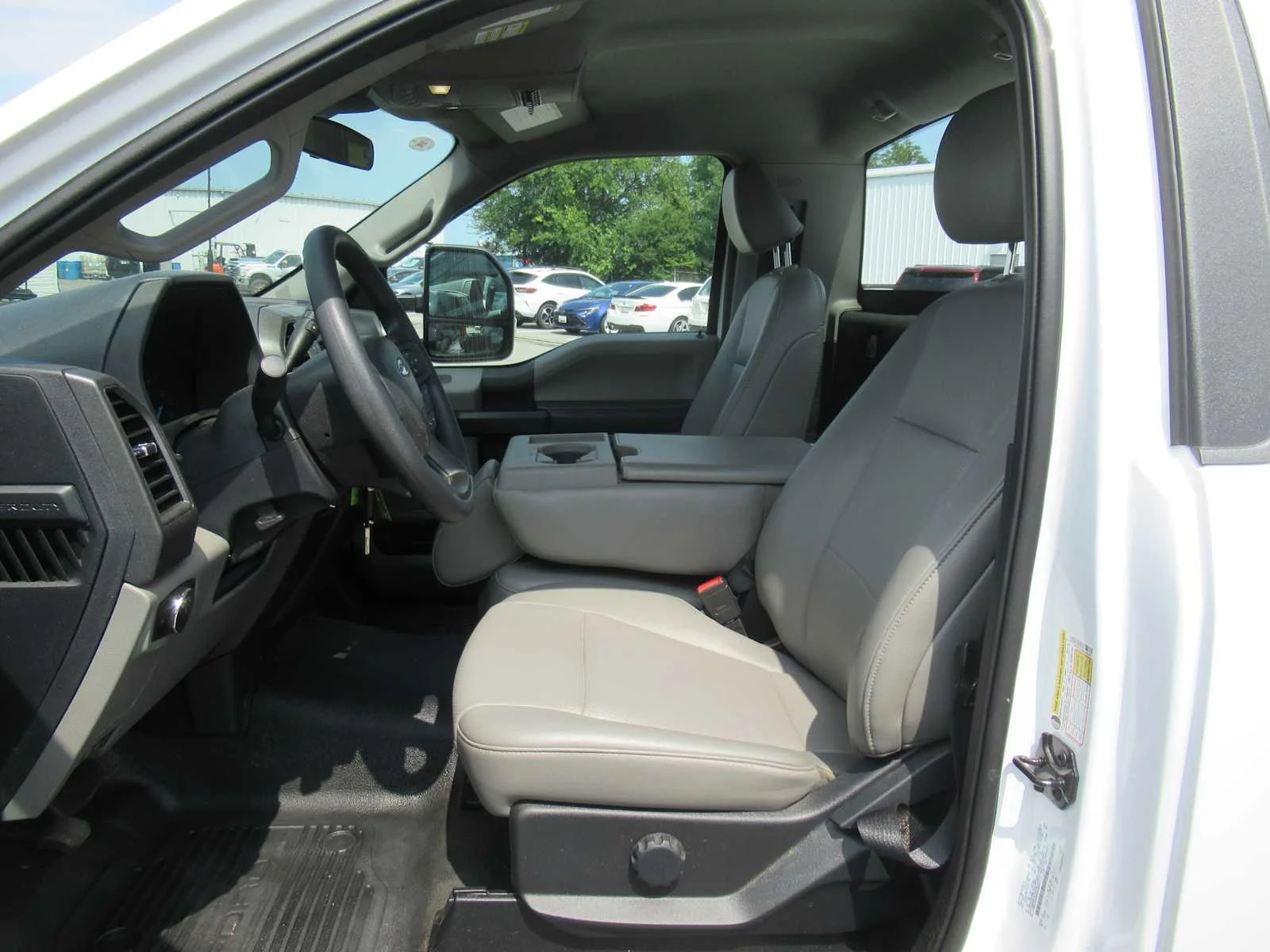 Certified Used 2022 Oxford White Ford XL image 9