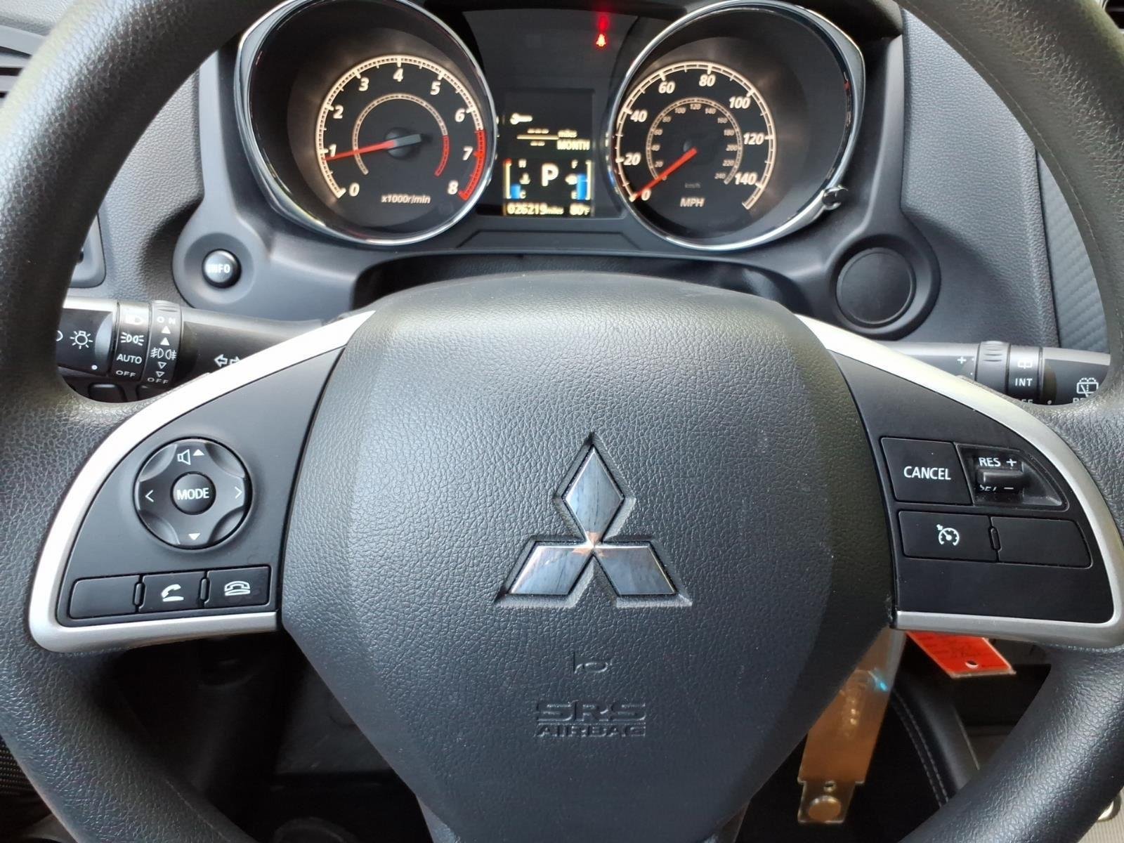 Used 2025  MITSUBISHI  image 18