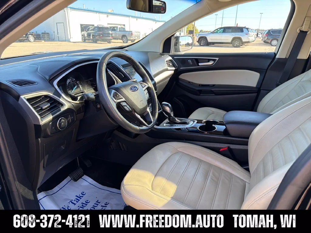 Used 2016 Black Ford SEL image 21