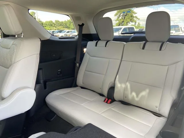 New 2026 White Ford Platinum image 10
