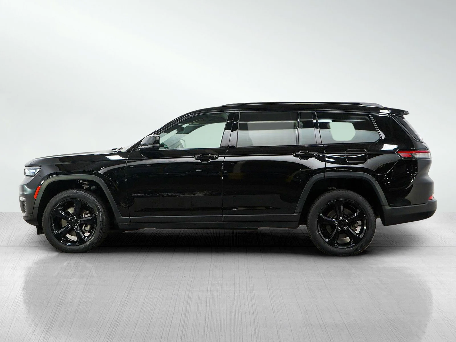 Used 2024 Jeep Grand Cherokee L Limited with VIN 1C4RJKBG1R8502914 for sale in Hopkins, Minnesota