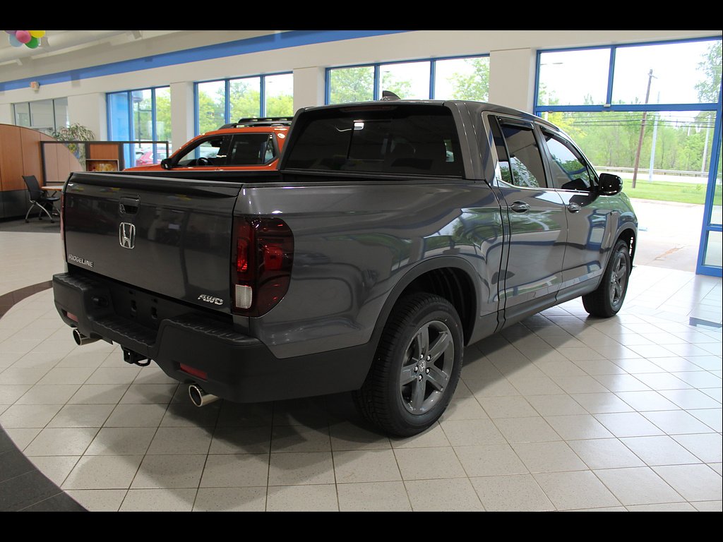 Certified Used 2023 Modern Steel Metallic Honda RTL image 5