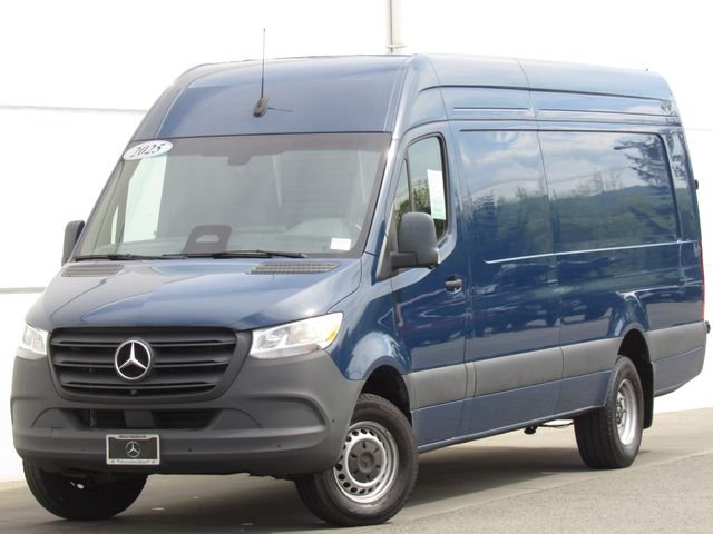 2025 Mercedes-Benz Sprinter 3500 170 Ext WB HO High Roof's photo