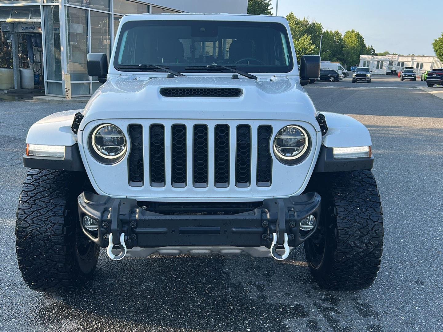 Used 2021 Bright White Clearcoat Jeep Mojave image 9