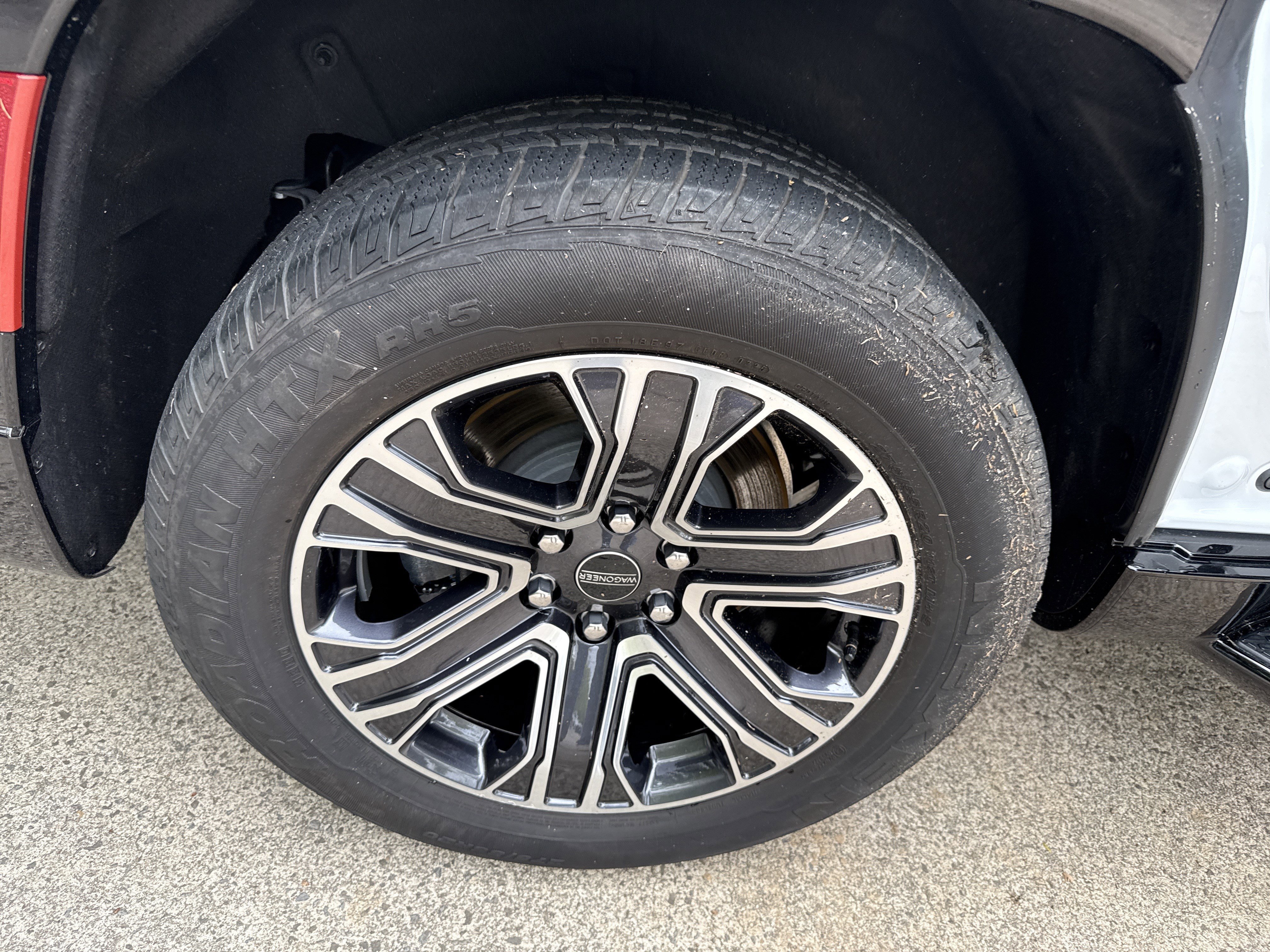 Used 2025 Bright White Clearcoat Jeep Base image 17