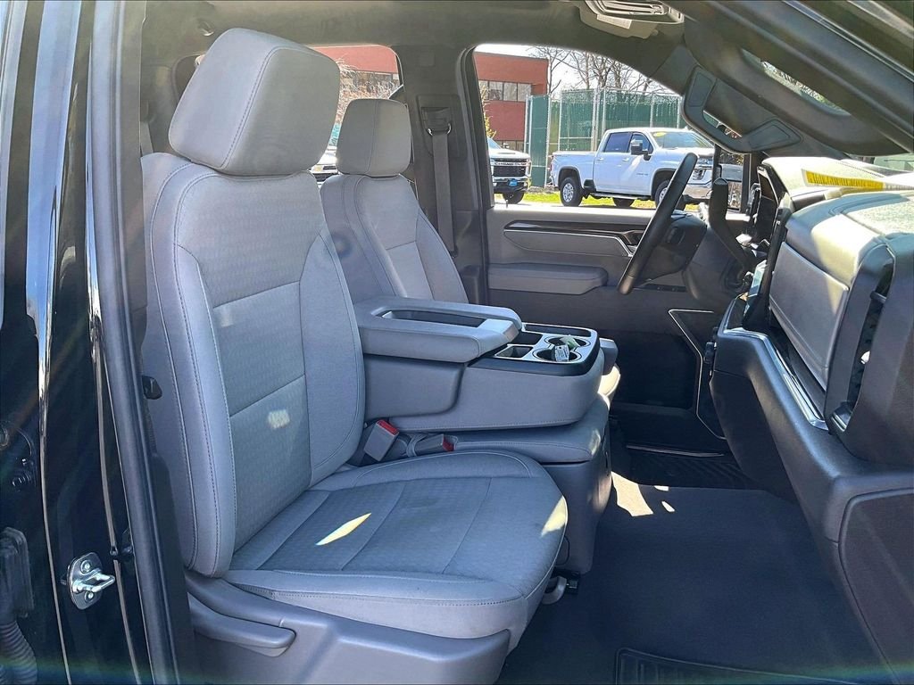 Used 2025 Black Chevrolet LT image 11