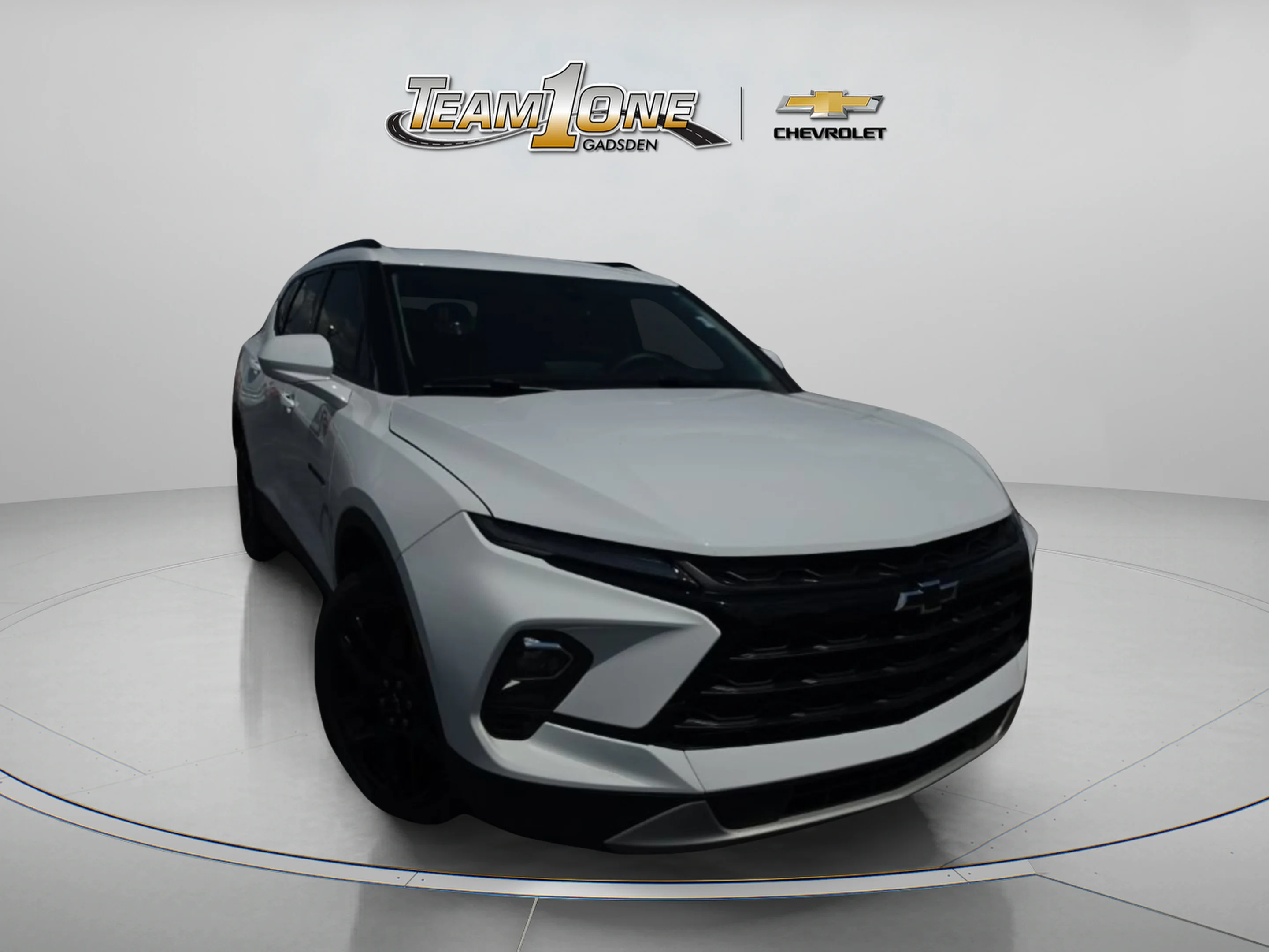 Used 2024 Summit White Chevrolet 2LT image 1