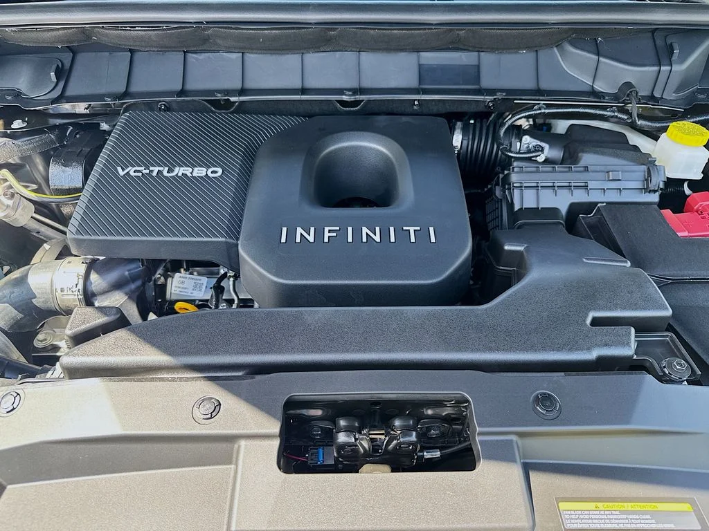 New 2027 MINERAL BLACK INFINITI Luxe FWD image 33