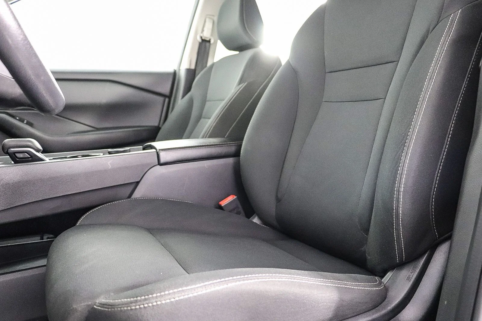 Used 2024 White Nissan S image 23