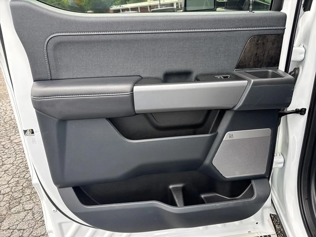 Used 2025 White Ford Lariat image 18