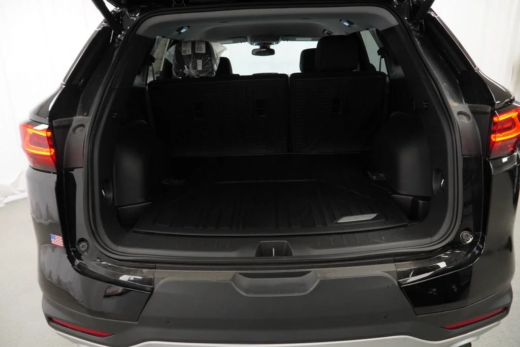 New 2026 Black Chevrolet 2LT image 25