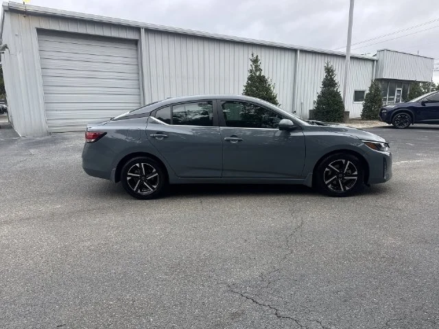 Used 2025 Gray Nissan SV image 4