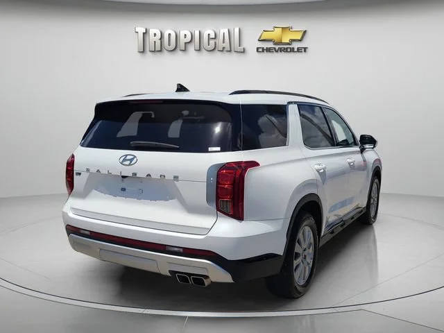 Used 2024 White Hyundai XRT image 3