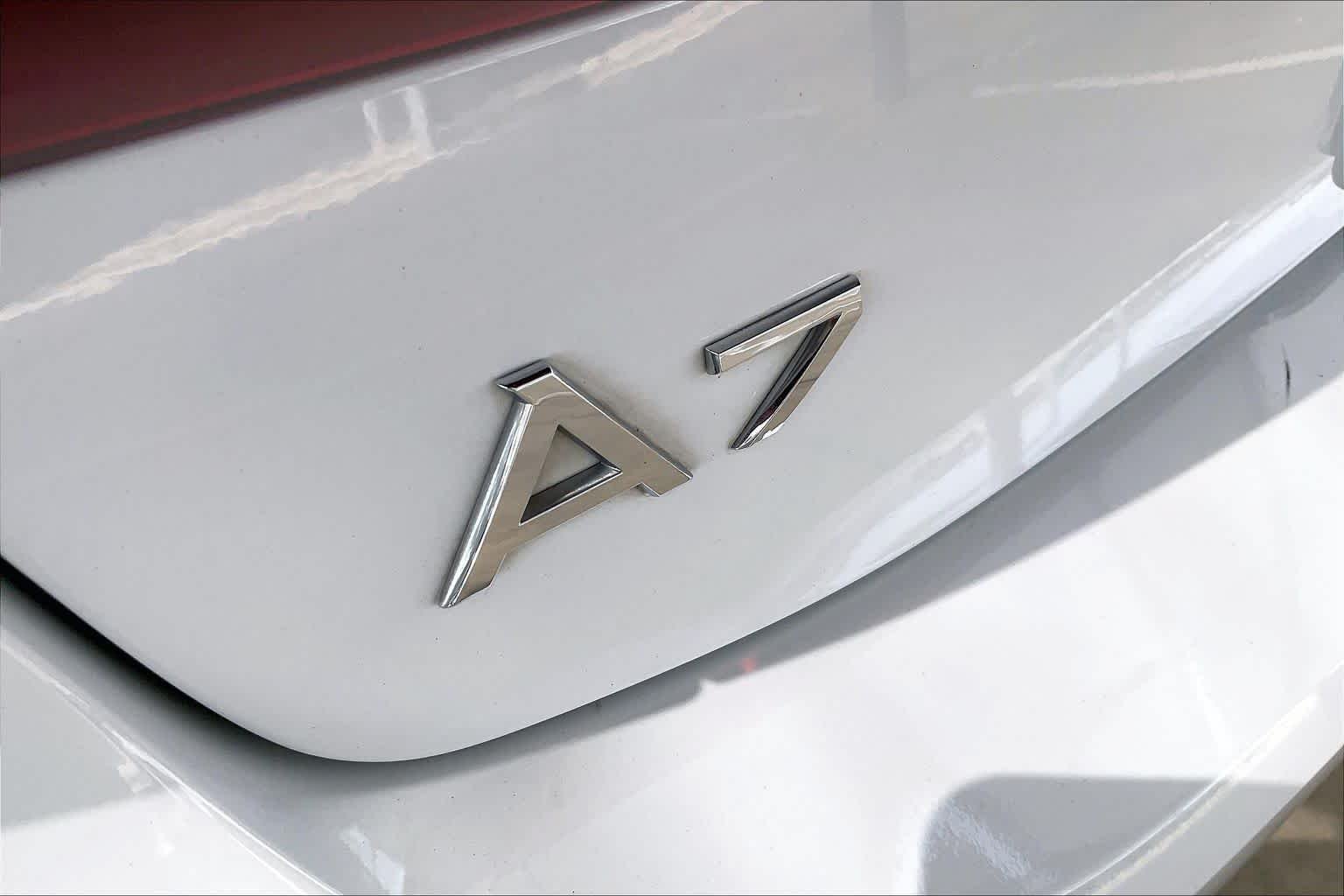 Used 2019 WHITE Audi Premium Plus image 30