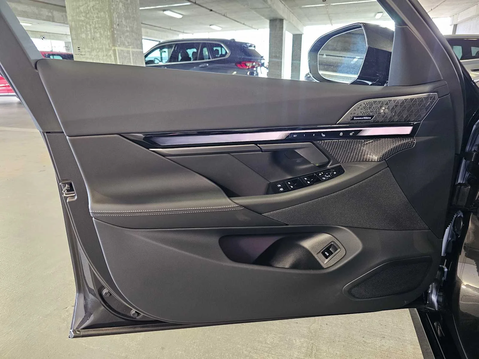 New 2027 Dark Graphite Metallic BMW xDrive image 19