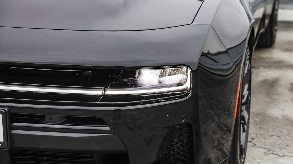 New 2026 Diamond Black Crystal Pearlcoat Dodge R/T Plus image 5