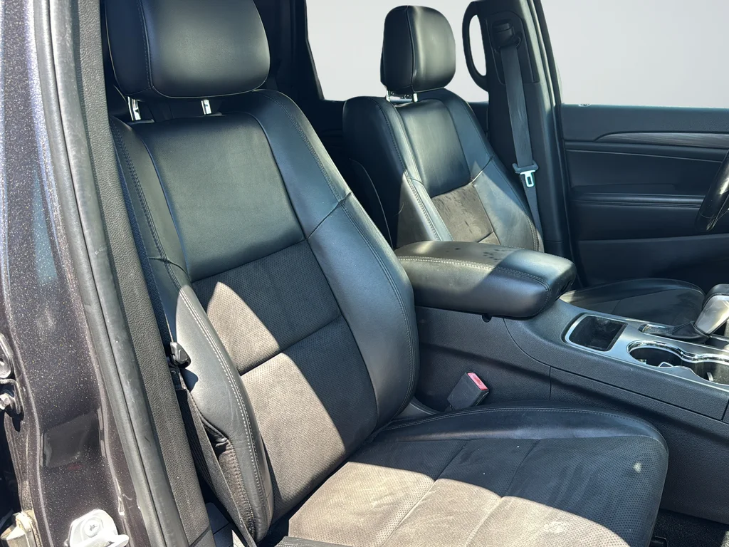 Used 2021 Gray Jeep Laredo X image 26
