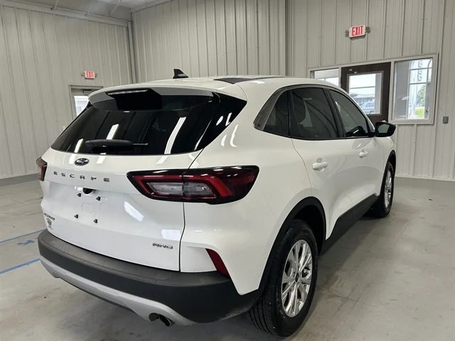 Used 2023 White FORD Active image 4