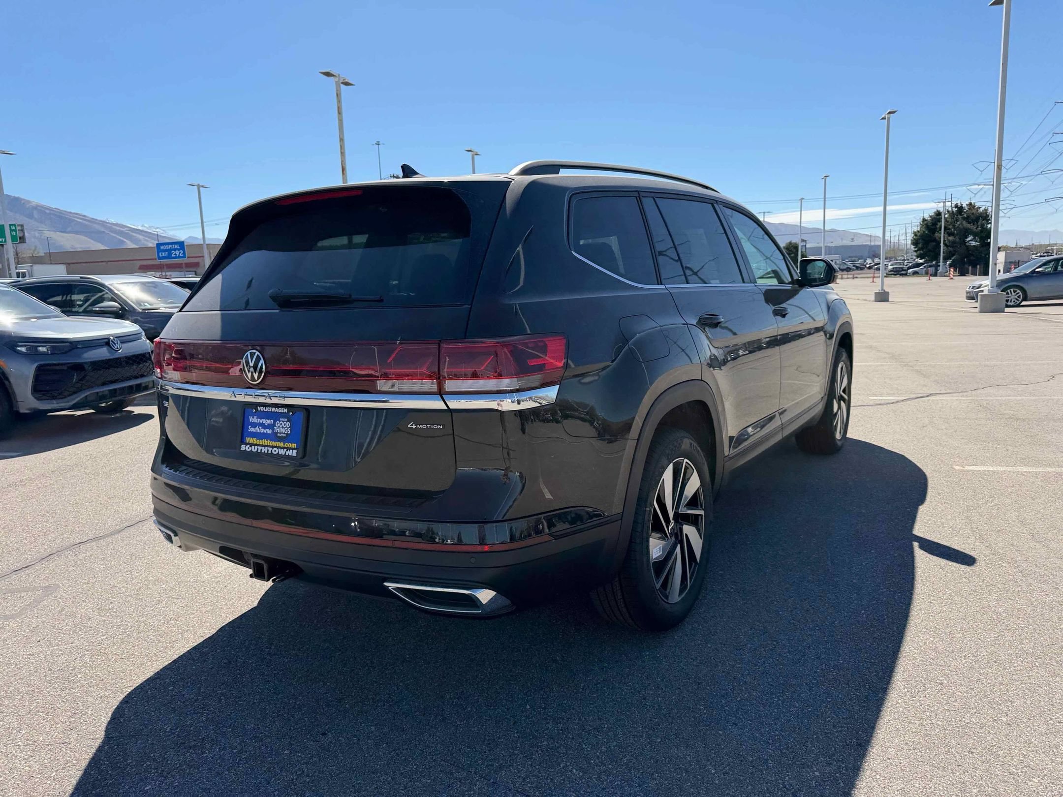 New 2026 Deep Black Volkswagen 2.0T SE w/Technology image 8