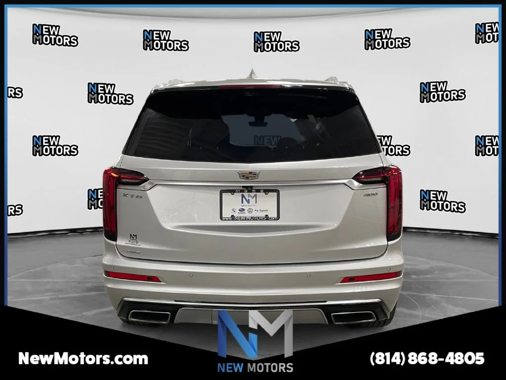 Used 2020 Radiant Silver Metallic Cadillac Premium Luxury image 4
