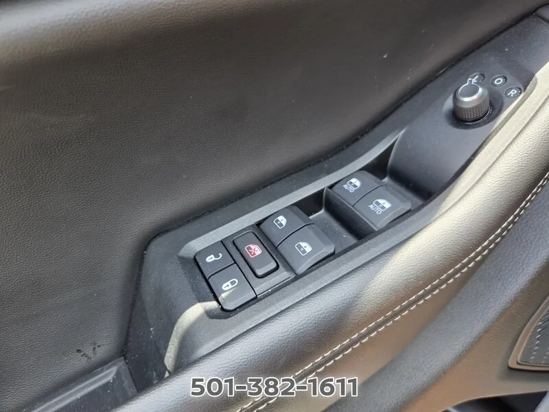 Used 2024 Diamond Black JEEP ALTITUDE 4X2 image 29