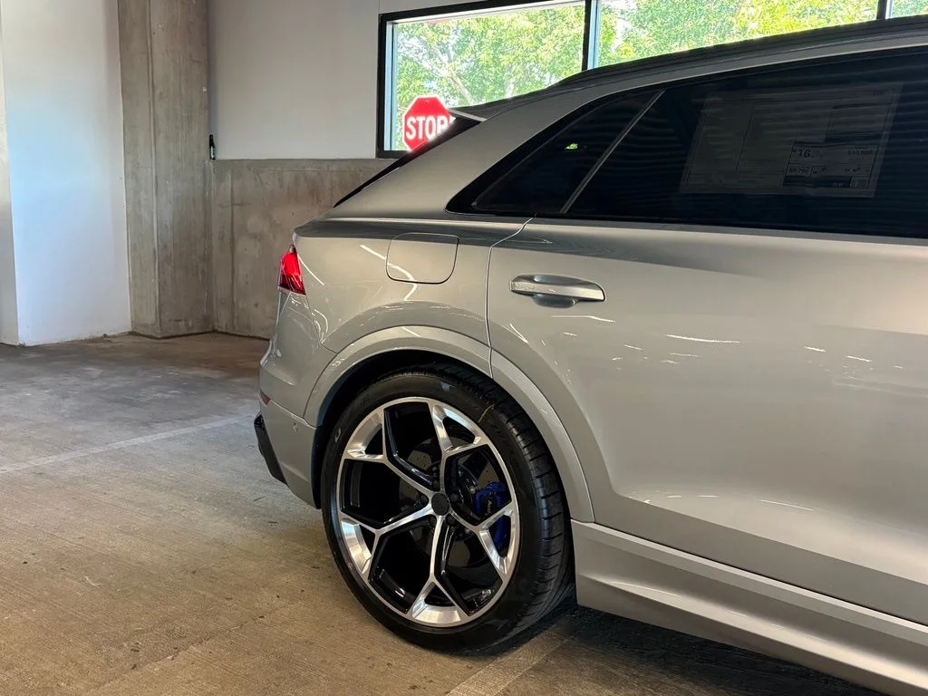 New 2027 Satellite Silver Metallic Audi 4.0T image 10