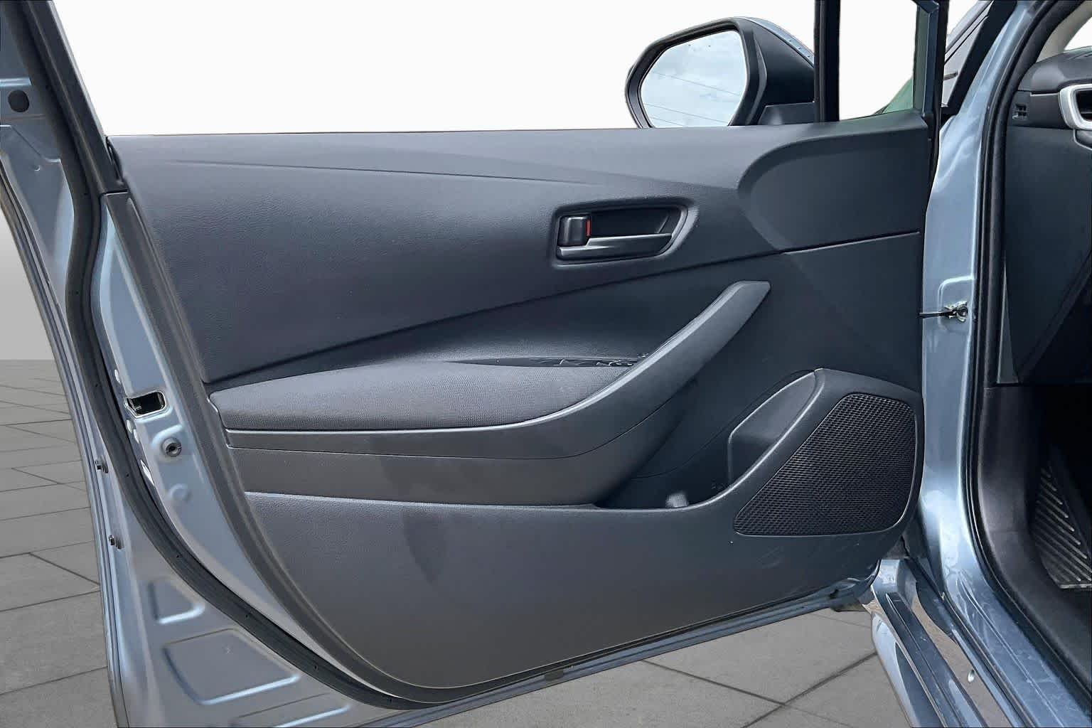 Used 2025 Celestite Toyota Hybrid LE image 20
