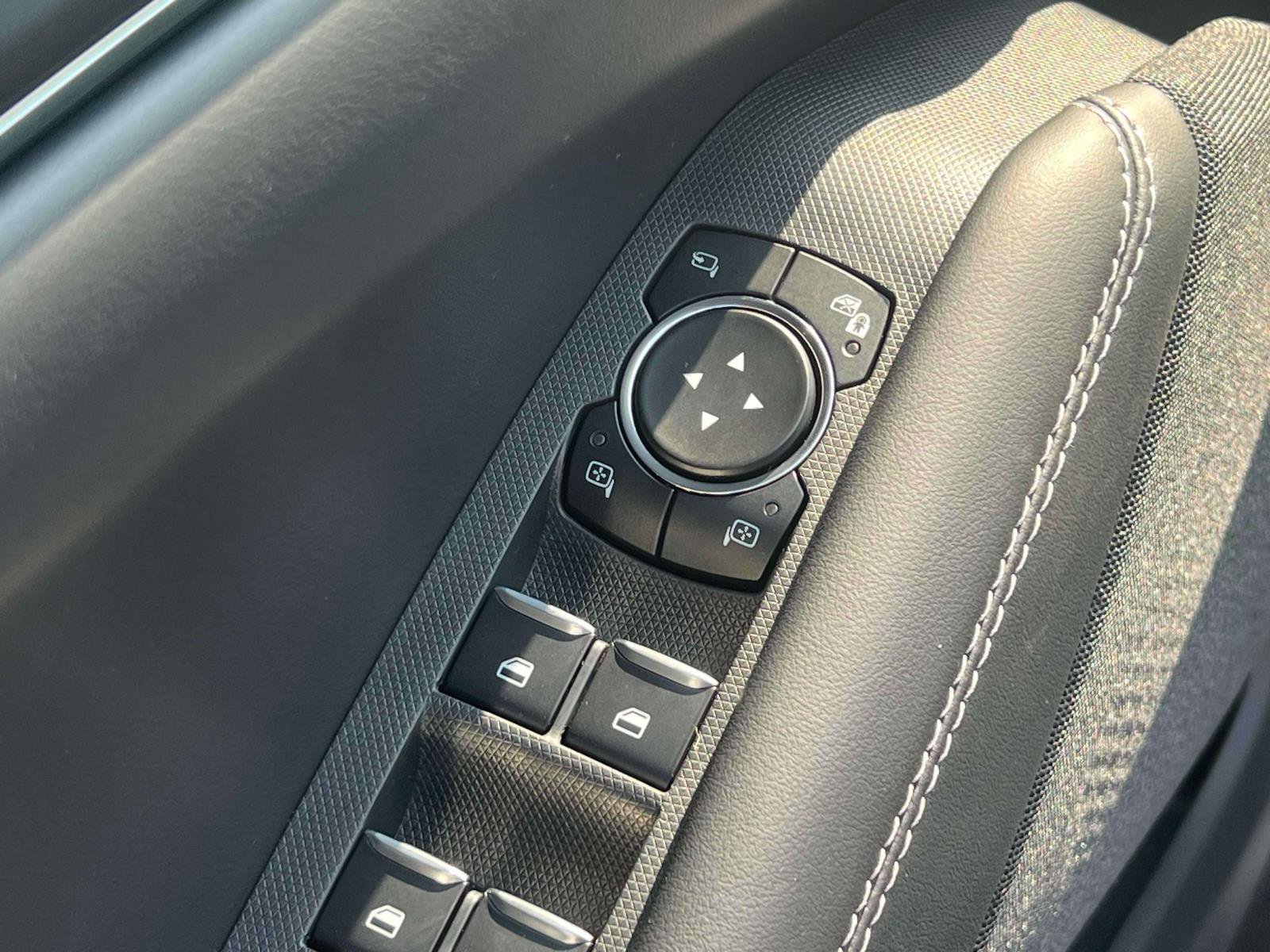 2025 Ford Mustang Mach-E Premium - Photo 15