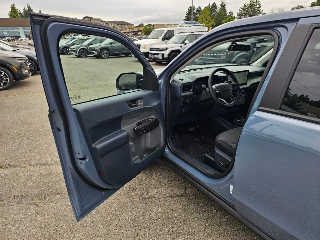 New 2025 Azure Gray Metallic Tri-Coat Ford XLT image 19