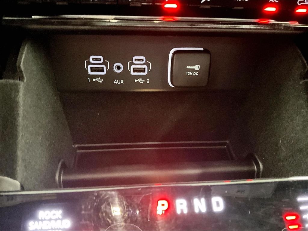 Used 2022 Diamond Black Crystal Pearlcoat Jeep Trailhawk image 26