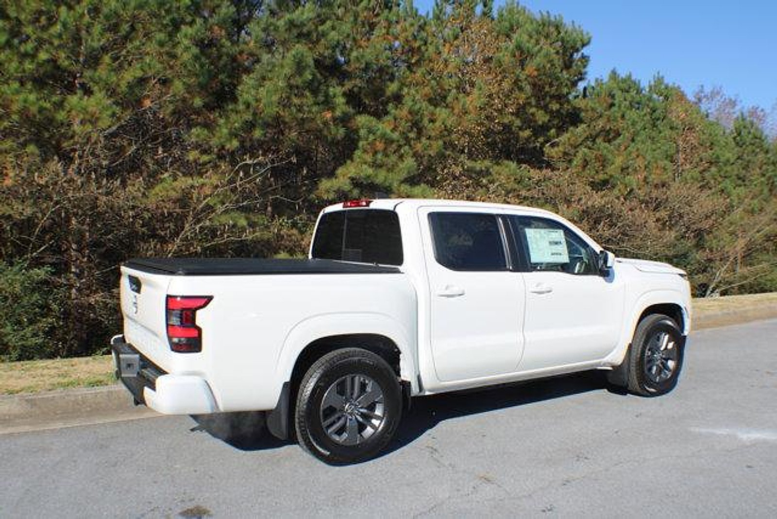 New 2026 Glacier White Nissan SV image 2