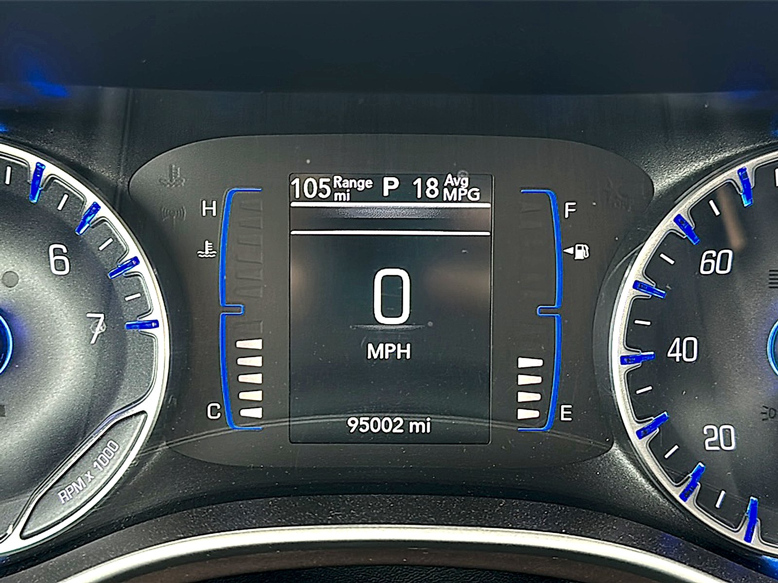 Used 2022 Bright White Clearcoat Chrysler LX image 17