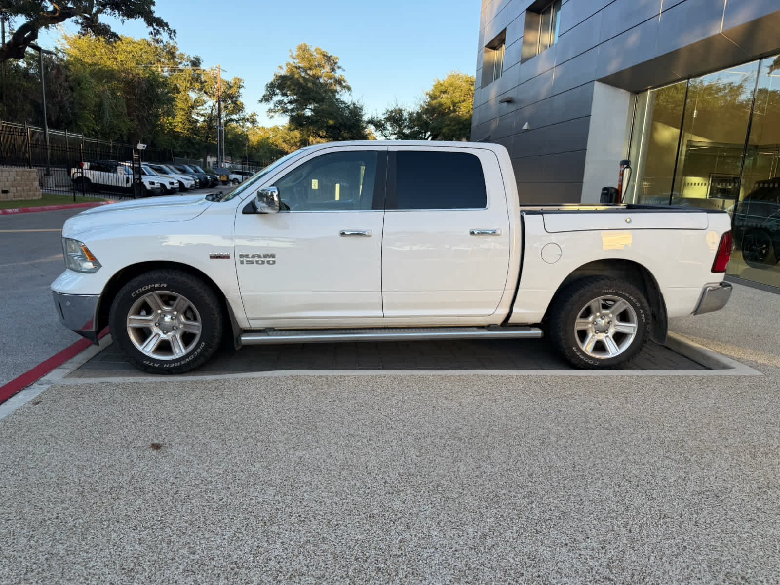 Used 2017 Bright White Clearcoat Ram Lone Star Silver image 4