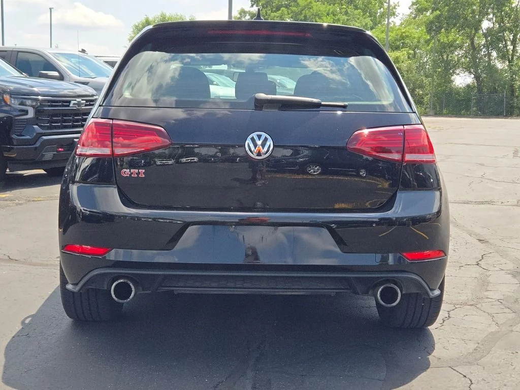 Used 2021 Black Volkswagen 2.0T S image 10