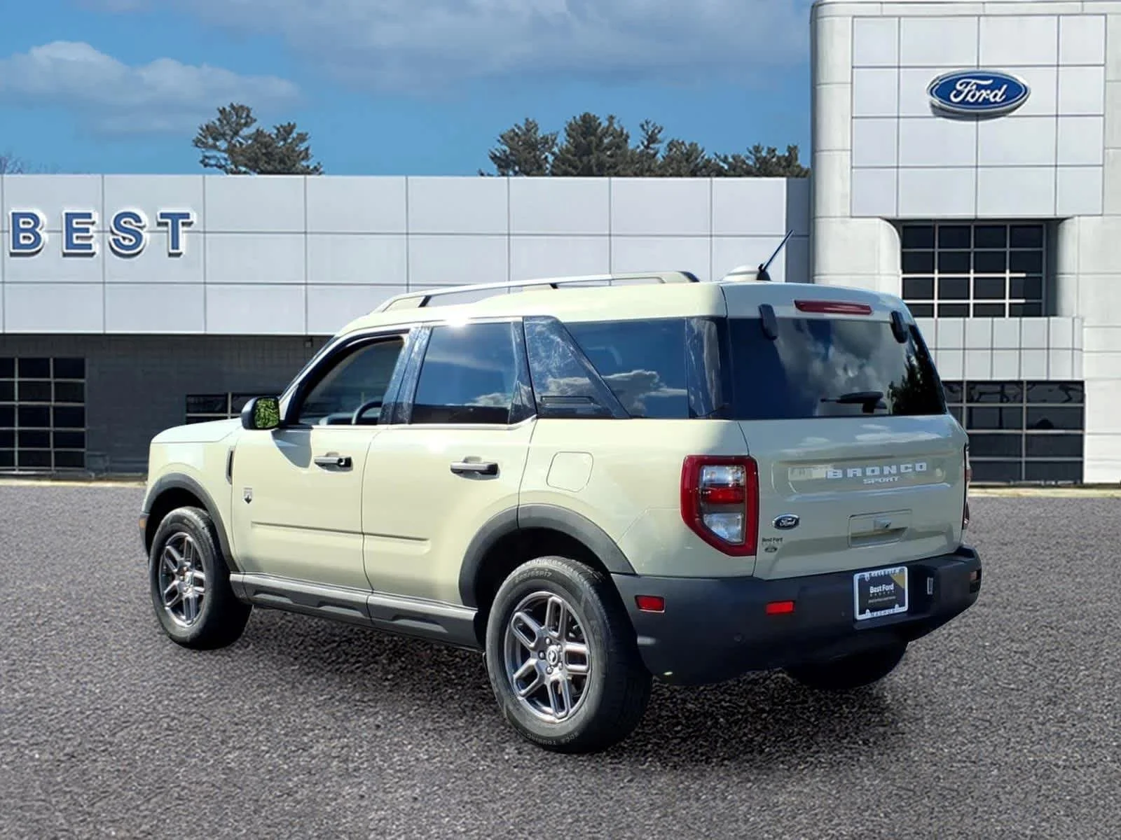 Used 2025 Desert Sand Ford Big Bend image 4