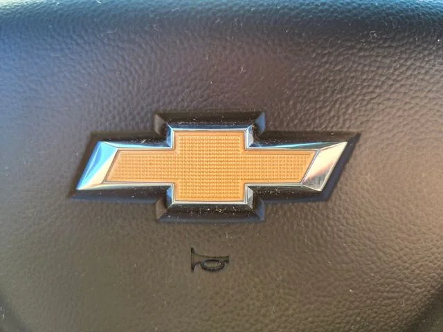 Used 2025 Gray Chevrolet LT image 32