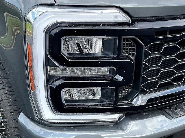 New 2026 Carbonized Gray Metallic Ford F-250® Lariat® image 65