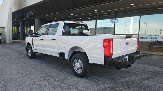 New 2027 Oxford White Ford XL 2WD image 23