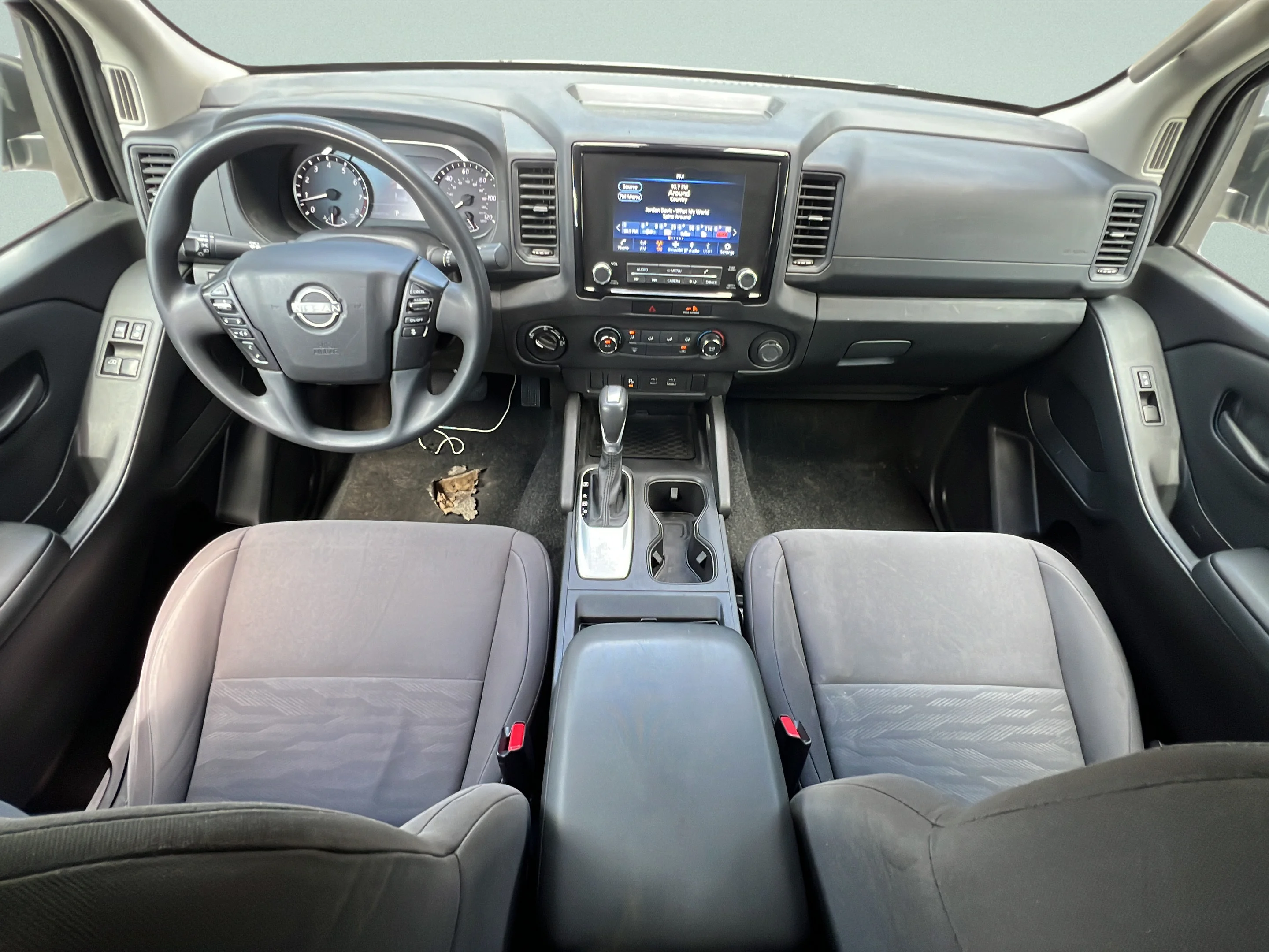 Used 2023 Glacier White Nissan S image 11