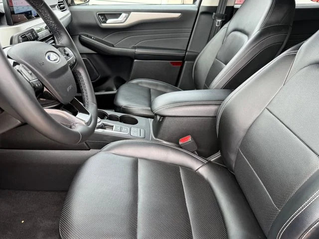 Used 2022 Gray Ford SEL image 12