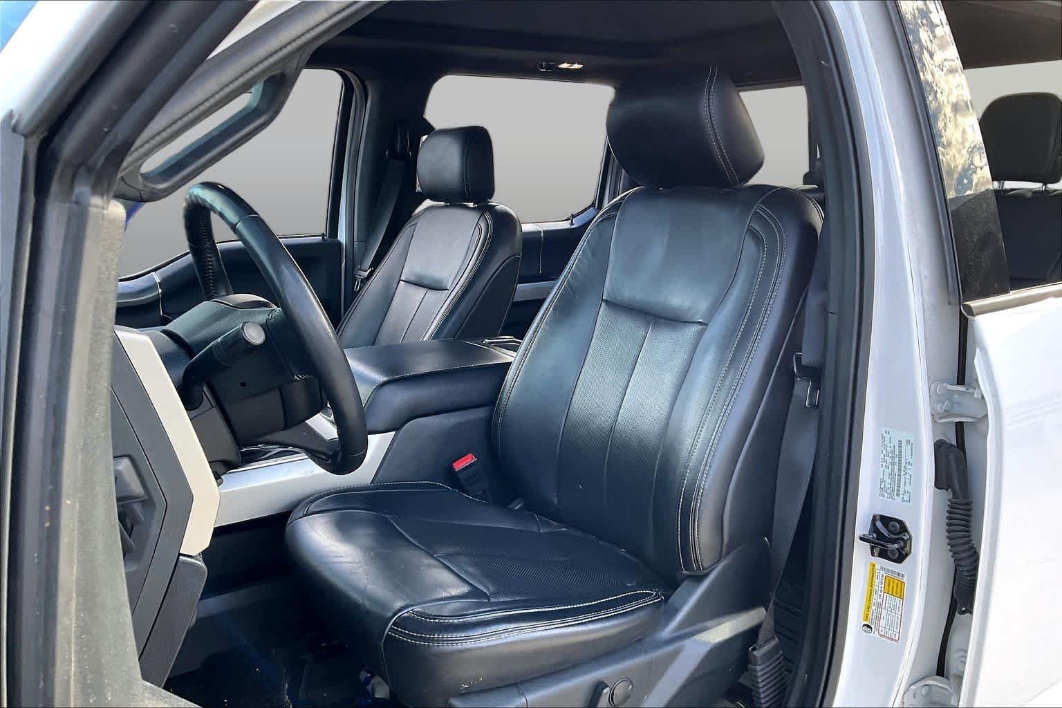 Used 2019 Oxford White Ford LARIAT image 8