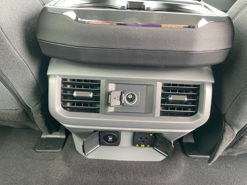 Used 2025 Silver Ford XLT image 61