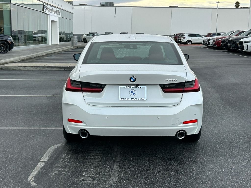 New 2026 Mineral White Metallic BMW 330i image 4