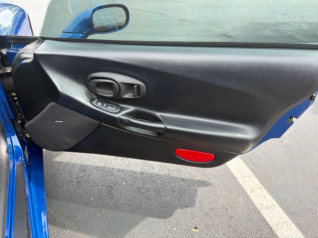 Used 2002 Electron Blue Metallic Chevrolet Base image 15