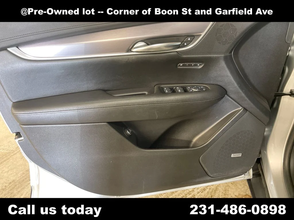 Used 2017 Silver Cadillac Luxury image 15