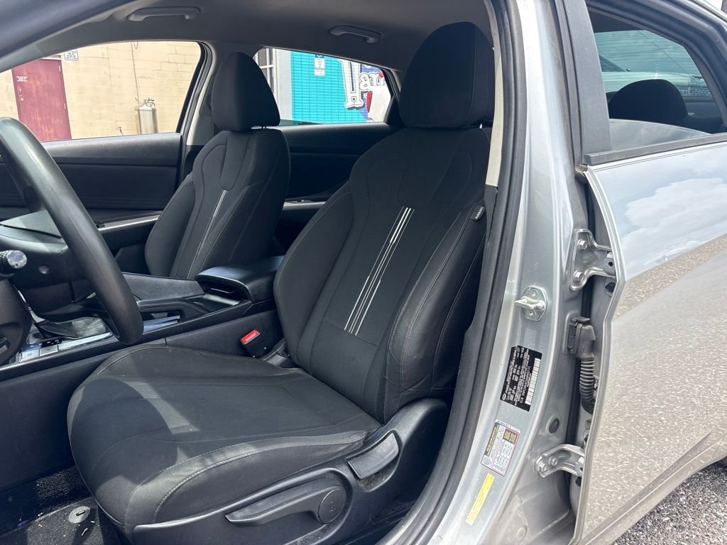 2021 Hyundai Elantra SEL - Photo 9