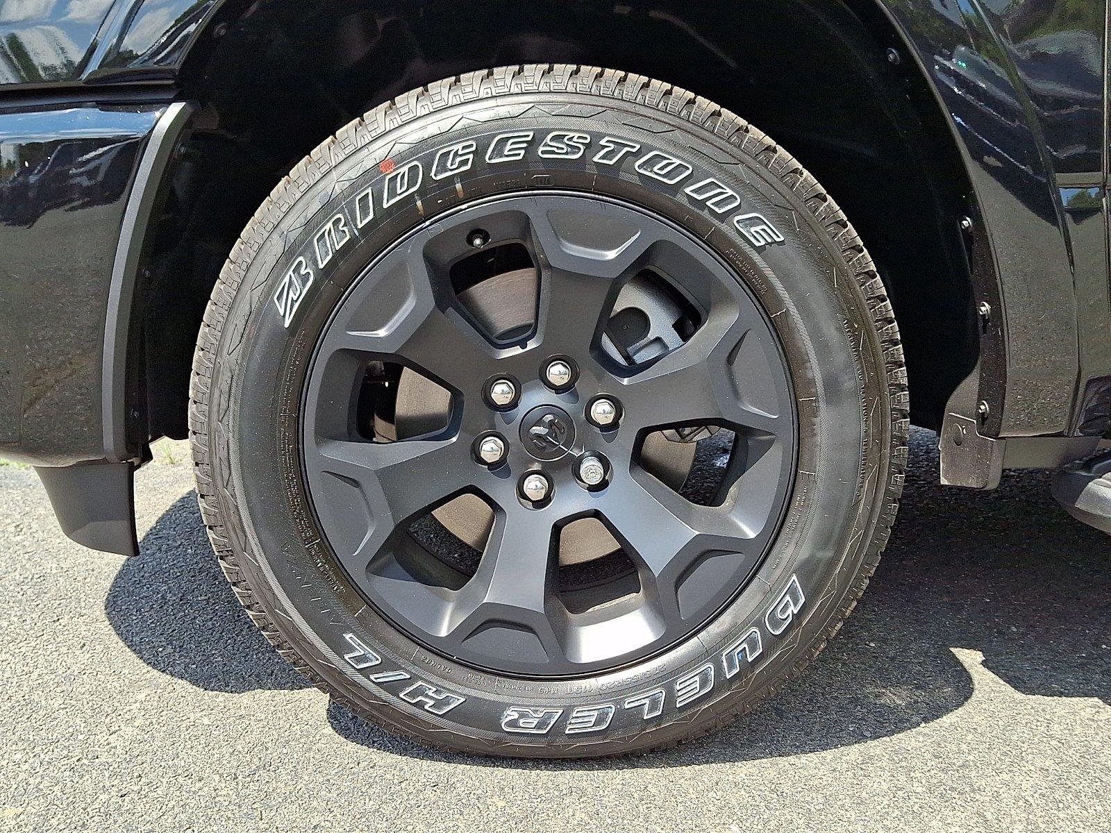 New 2026 Diamond Black Crystal Pearl-Coat Exterior Paint RAM Big Horn image 5