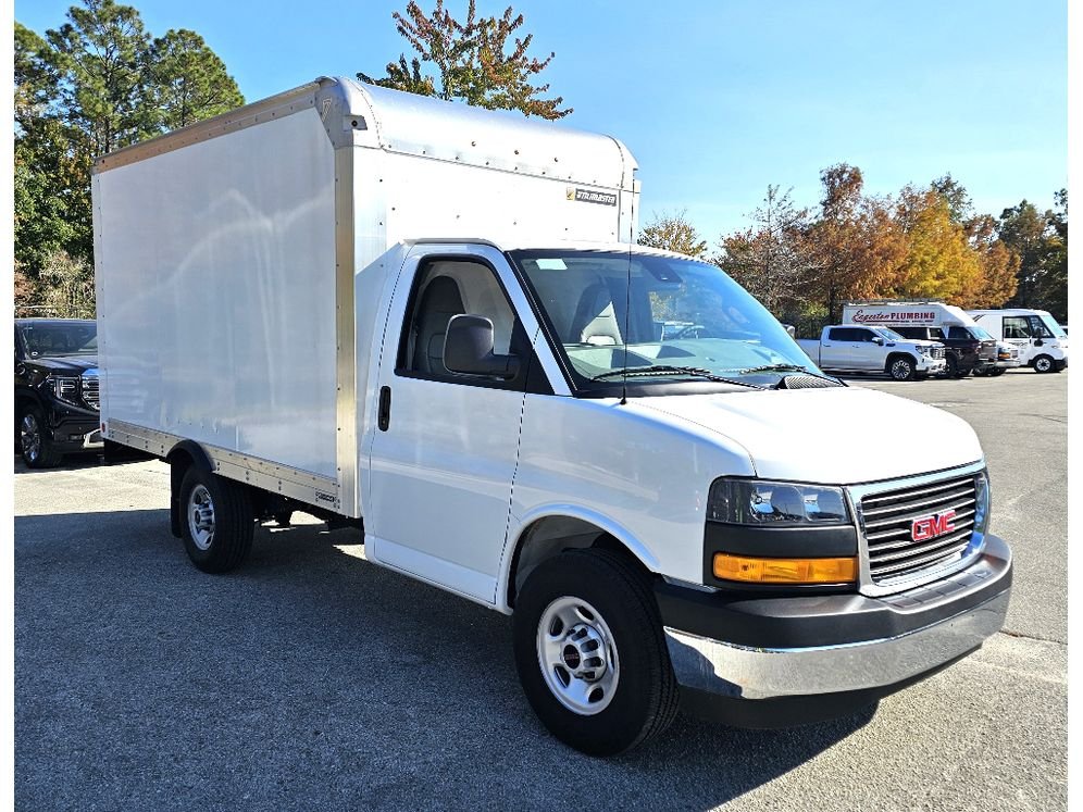 New 2025 Summit White GMC 1WT image 7