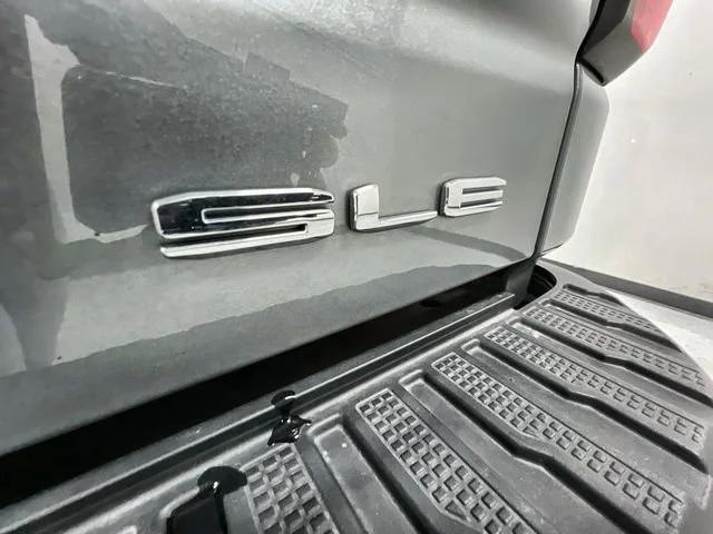 New 2026 Sterling Metallic GMC SLE image 31